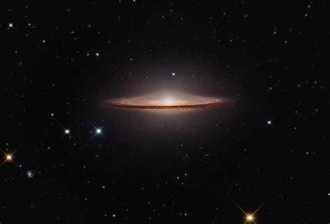 Astronomy Picture of the Day | Sombrero galaxy, Hubble space telescope ...