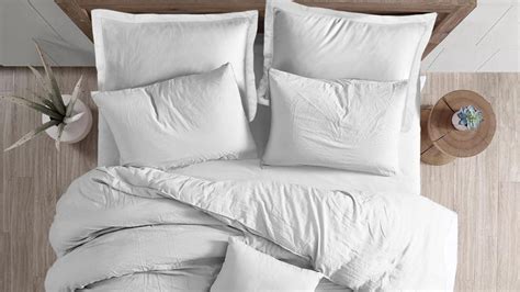 Microfiber Vs. Cotton Sheets: What's The Difference?