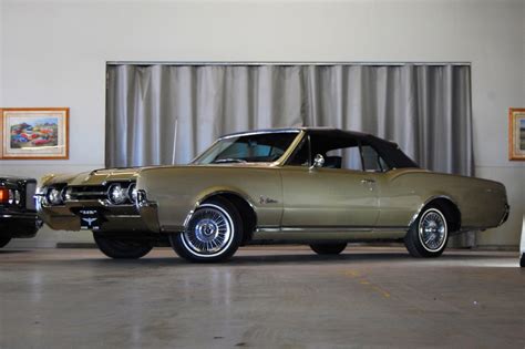 1967 Oldsmobile Cutlass Supreme