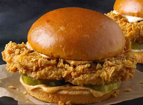 The Popeyes Chicken Sandwich Is Worth the Hype — Eat This Not That