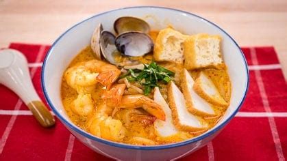 Singaporean Laksa (curry noodles) Recipe & Video Tutorial - Pai's Kitchen