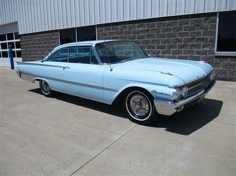 1961 Ford Galaxie Starliner | Ray Skillman Classic Cars