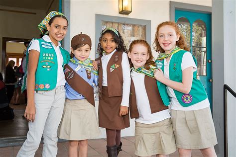 Girl Scout cookies to include s'mores option in select markets - CBS News