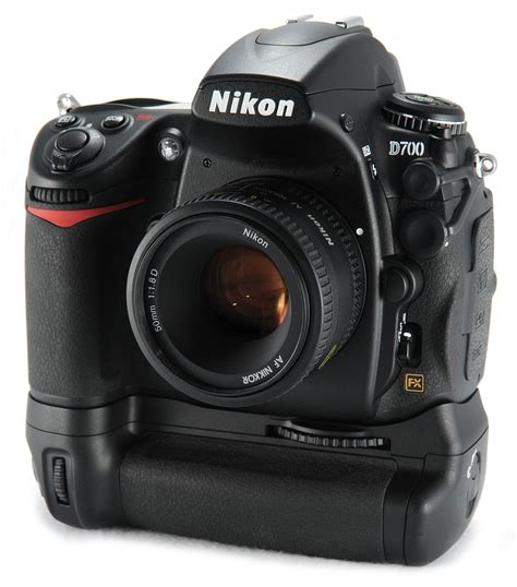 Nikon DSLR Camera Reviews: Nikon D700 12.1MP FX-Format CMOS Digital SLR ...