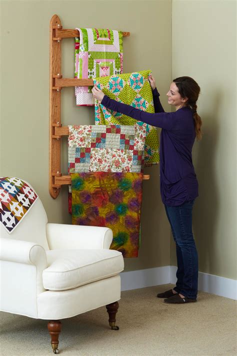 Swinging-Arm Quilt Rack Woodworking Plan from WOOD Magazine