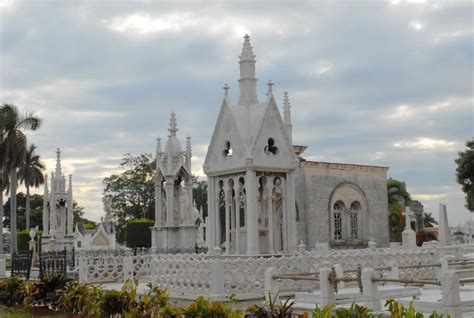 Cuba attractions – Colon Cemetery