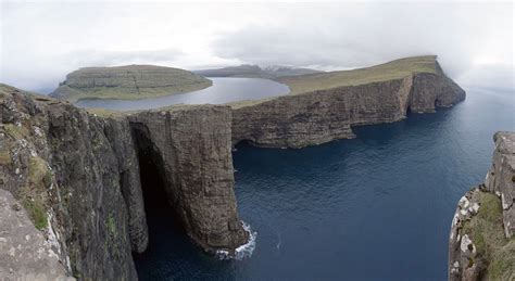 Sørvágsvatn: beauty and magic at their best in a lake of the Faroe Islands