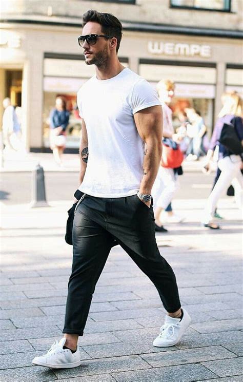 5 Coolest White T-shirt Outfit Ideas For Men | Mens summer outfits ...