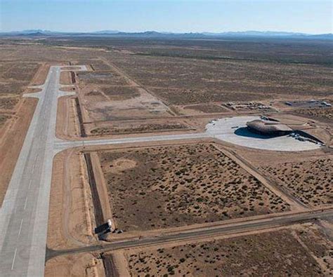 Spaceport America and C6 Launch Systems sign agreement