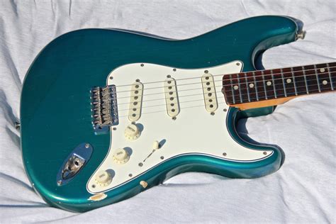 Fender Stratocaster 1966 Lake Placid Blue Guitar