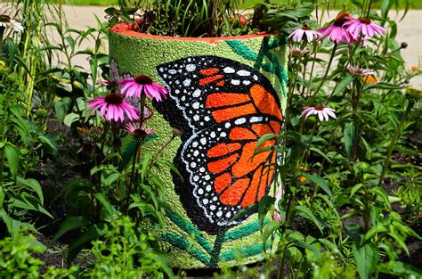 Monarch Butterfly Habitat — Heritage Garden