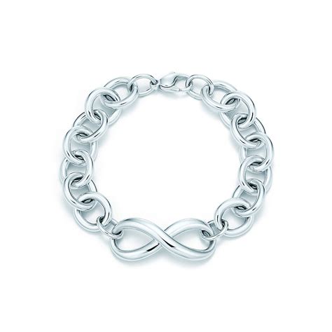 Tiffany Infinity bracelet in sterling silver, medium. | Tiffany & Co.