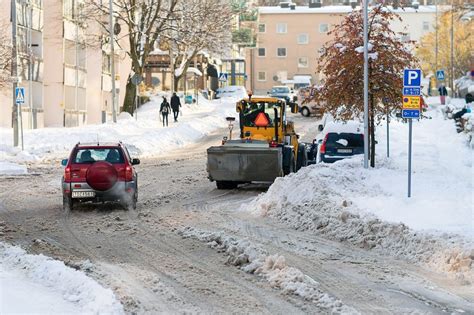 Fee just $10 for snow plowing license in Milwaukee - Milwaukee ...