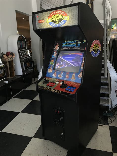 Street Fighter 2 Arcade Cabinet | Bruin Blog