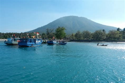 10 Pantai Lampung yang Wajib Dikunjungi, Bisa Lihat Lumba-lumba Hingga ...