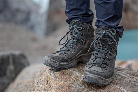 Lowa Renegade GTX Mid (Women’s) Review | Switchback Travel