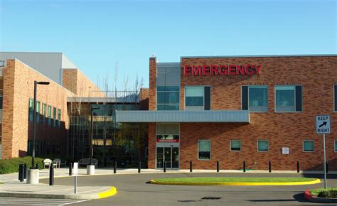 File:Providence Newberg Medical Center emergency room.JPG - Wikimedia ...