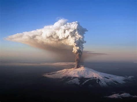 Eruption from Italy’s Mount Etna volcano closes Catania airport ...