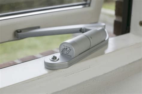 Automatic Window Openers and Curtains and It’s Benefits – Smart Home ...