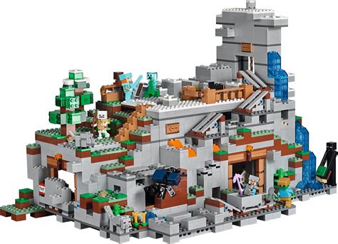 LEGO - Imagens oficiais do gigantesco Minecraft Mountain Cave ...