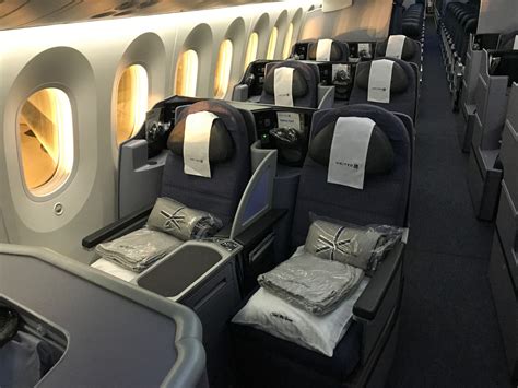 Review: United Airlines 787-9 Polaris Business Class Los Angeles to ...