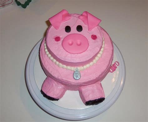 Pig Birthday Cake - CakeCentral.com