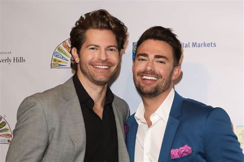 Endeared - 'Mean Girls' Star Jonathan Bennett And Fiancé Creates LGBT+ Wedding Bands