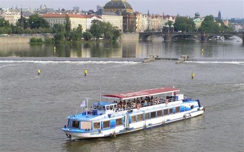 Prague River Cruise With Lunch