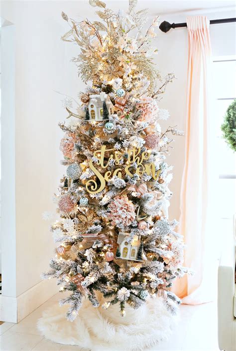 12 Christmas Tree Decorating Ideas