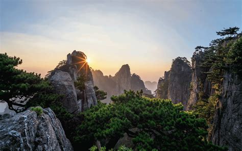 Mount Huangshan, Anhui – China's Most Beautiful Mountain – Travel Guide ...