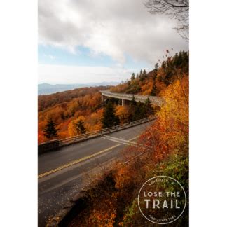 Fall Colors at Linn Cove Viaduct – Lose The Trail