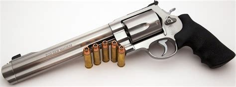 Gun or Cannon? Smith & Wesson's 500 .50 Caliber Handgun Is a Monster ...