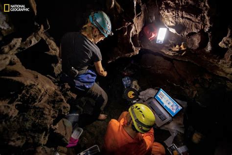 Scientists Reveal Homo Naledi, Our 'Unprecedented' Newest Cousin