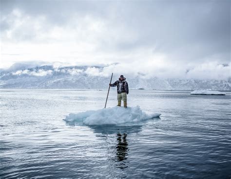 Photographer documents climate change, Greenland's Inuits