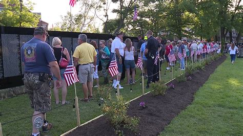 Thousands Visit ‘Moving Wall,’ Vietnam Veterans Memorial Replica | wnep.com