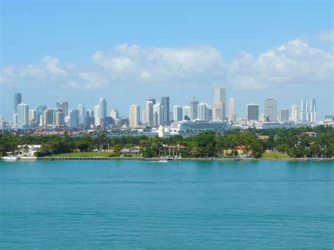 File:Miami skyline 20080328.jpg