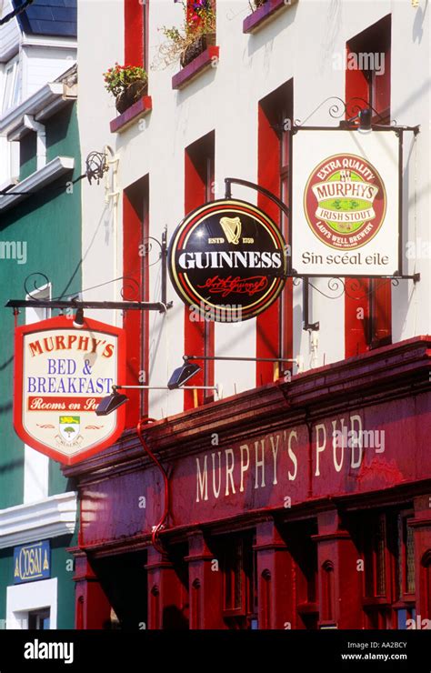 Irish pub names hi-res stock photography and images - Alamy