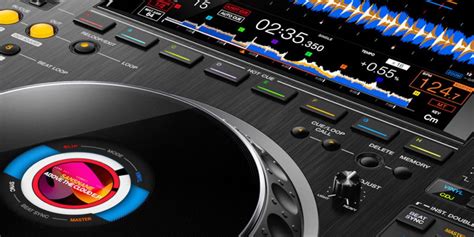 CDJ vs Controller [Making the Right Choice for Your DJing Style]