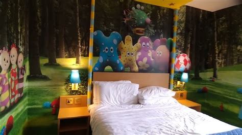 CBEEBIES Land Hotel Iggle Piggle Room Tour (in The Night