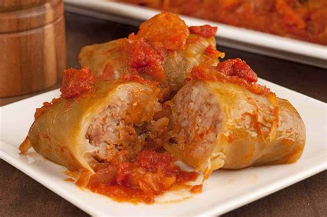 Hungarian Stuffed Cabbage Rolls | Рецепт | Голубцы рецепт, Мясные ...