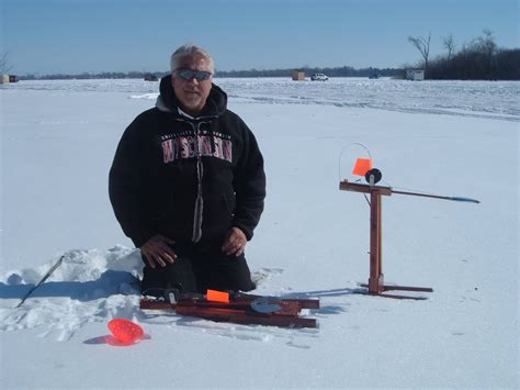 MR. TIP UP Ice Fishing Tips 2011