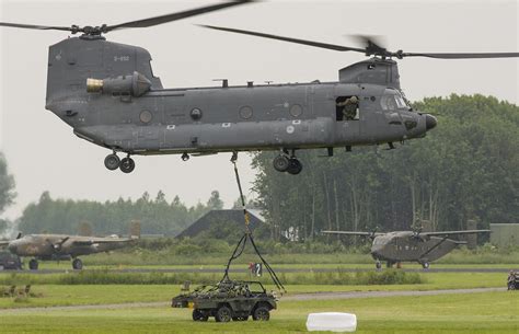 Boeing CH-47 Chinook – ZAP16.COM