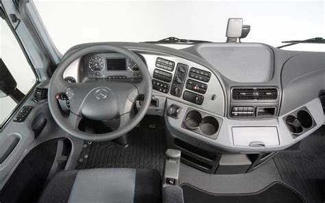 truck Mercedes Benz Actros Interior | Mercedes benz, Benz, Mercedes