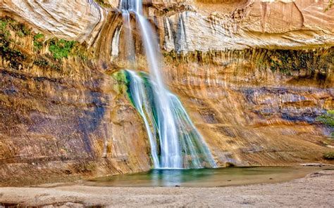 Hiking - Calf Creek Falls Lower