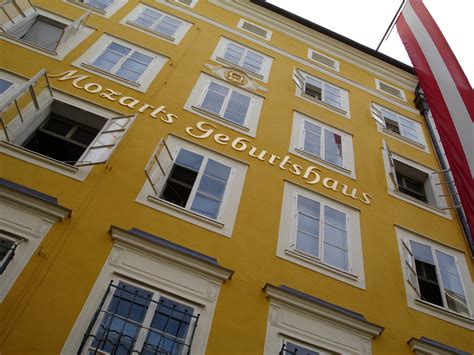 Mozart's birthplace at Getreidegasse 9 in Salzburg, Austria image ...