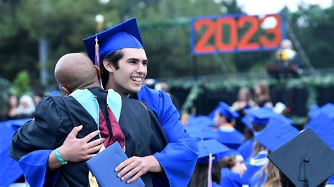 Westlake High gives festive send-off to class of 2023