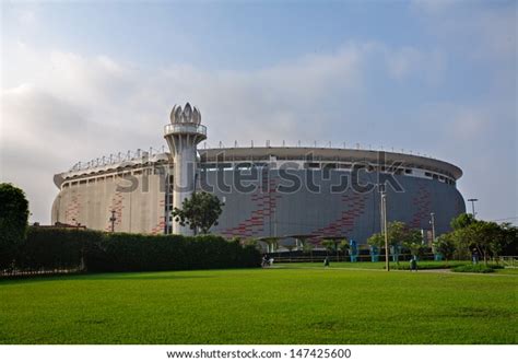 166 Lima Peru National Stadium Images, Stock Photos & Vectors ...