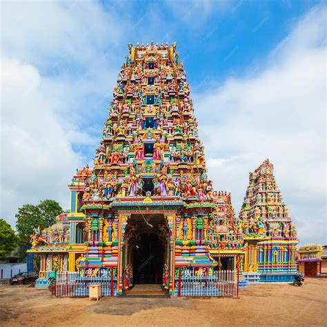 Premium Photo | Pathirakali Amman Temple, Pathrakali Ambal Kovil or the ...