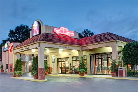 Days Inn by Wyndham Memphis at Graceland | Memphis, TN Hotels