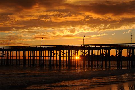 Ventura pier at sunset - Philip Lewis